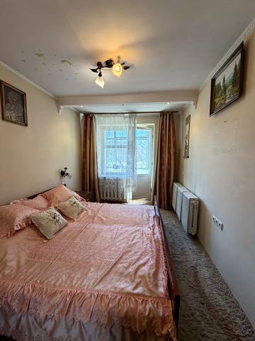 Варшавська вул., 68