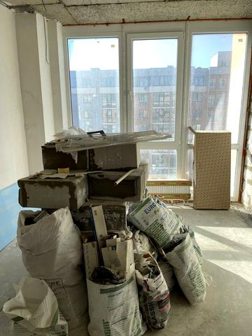 Полковника Гуляєва просп. (Маршала Жукова), 111