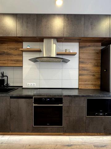 Затишна вул., 4