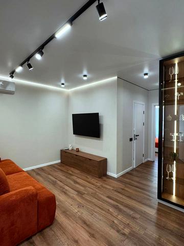 Приозерна вул., 36