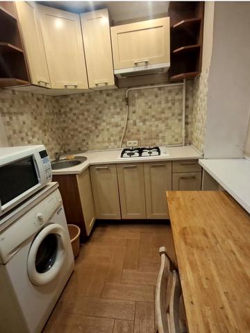 Ботанічний пров., 2а