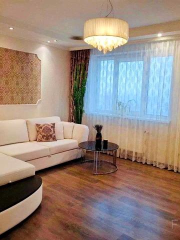 Олександра Мишуги вул., 12