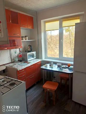 Антона Головатого вул., 4