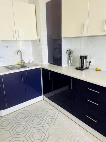 Черкаська вул., 16