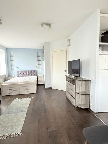 Григорія Сковороди вул., 3