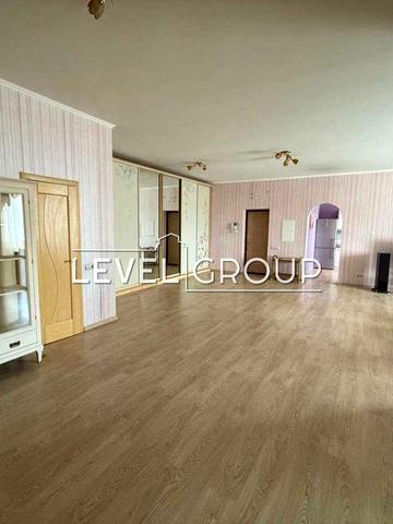 Євгена Коновальця вул. (Щорса), 32-Г