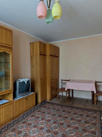 Івана Миколайчука вул., 15