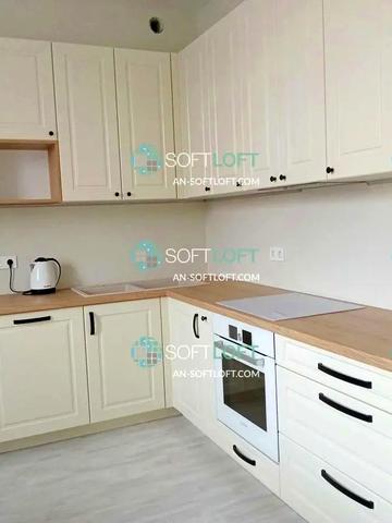 Ботанічна вул., 2