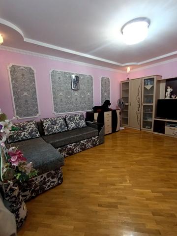 Івана Миколайчука вул., 30