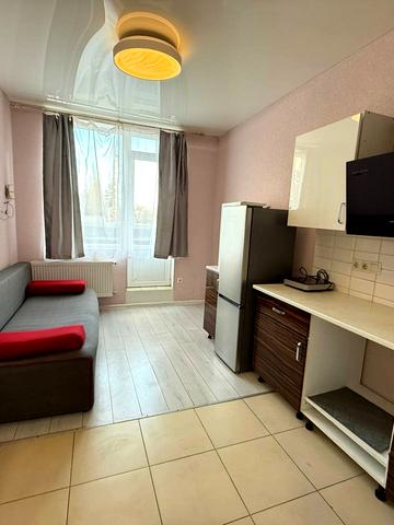 Миколи Боровського вул., (Будинок 1)