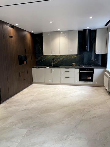 Святого Зигмунта Фелінського вул., 7