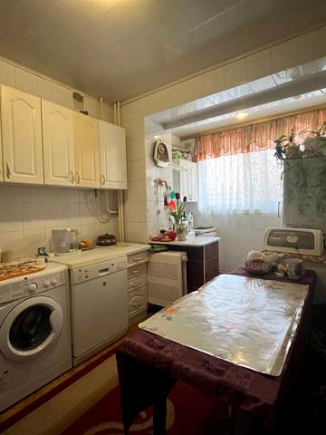 Незалежності пров., 7