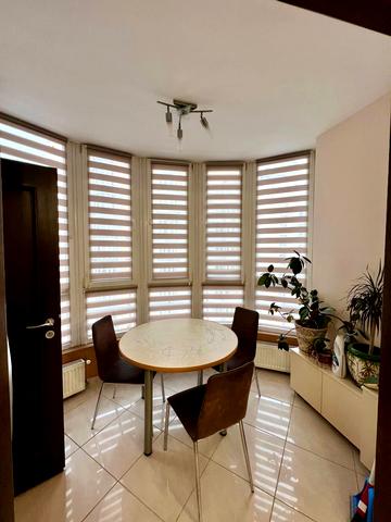 Генерала Миколи Юнаківа вул., 16