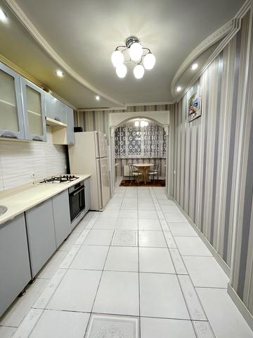 Миру вул., 27