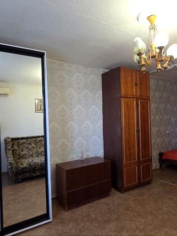 Екіпажний пров., 3