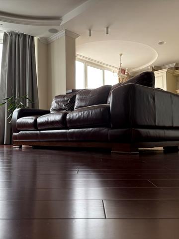 Василя Касіяна вул., 2/1