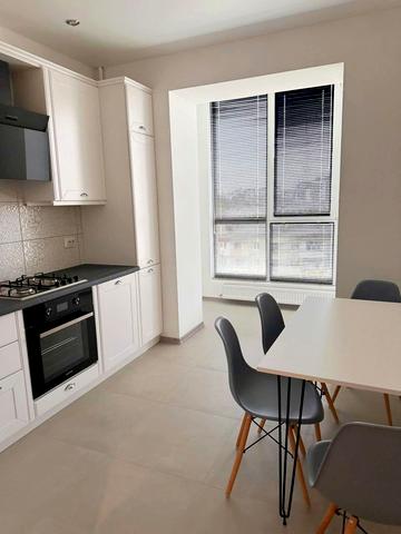 Короля Данила вул., 11в