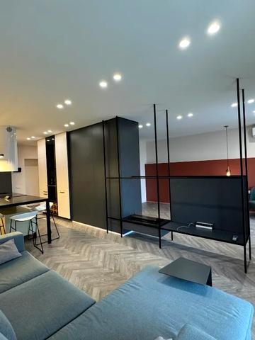 Набережна Перемоги вул., 42