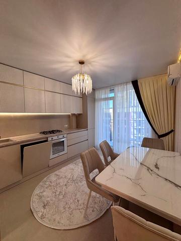 Юліана Пелеша вул., 3