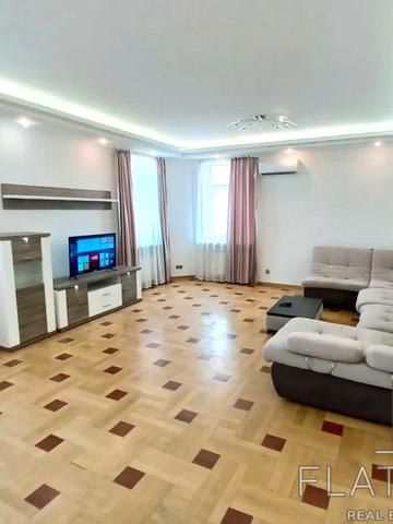 Обсерваторна вул., 7