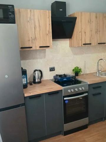 Бориса Гмирі вул., 16