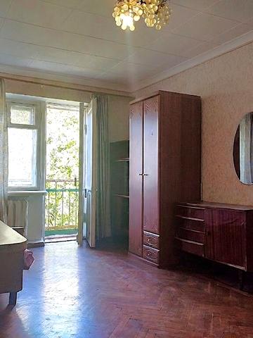 Семінарська вул., 11