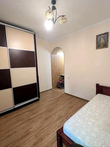 Генерала Тараса Чупринки вул. (Пушкіна), 63