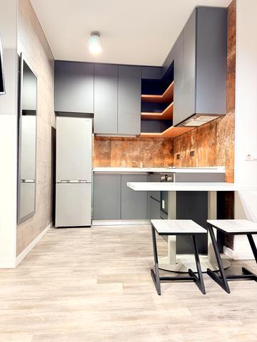 Юнацька вул., 17