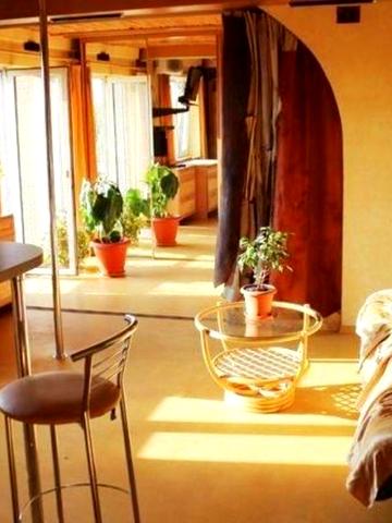 Русанівська набережна вул., 22