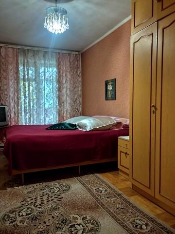 Семінарська вул., 6