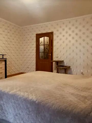 Волочиська вул., 19/2