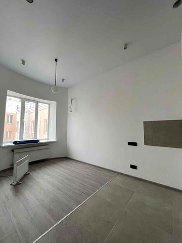 Хантадзе вул., 6