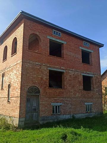 Зелена, 18