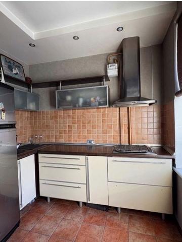 Велика Васильківська вул. (Червоноармійська), 111/113