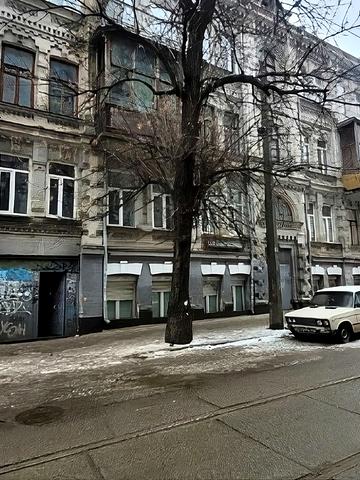 Межигірська вул., 32