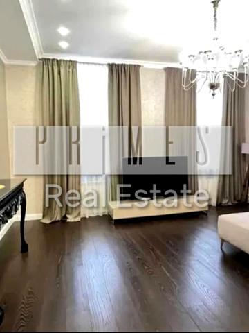 Шовковична вул., 3