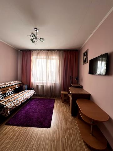 Тролейбусна вул., 30