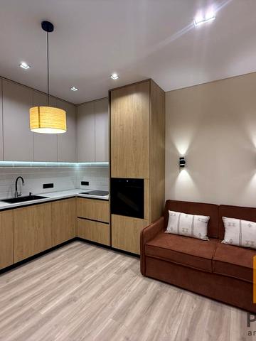 Загорська вул., (Будинок 2)