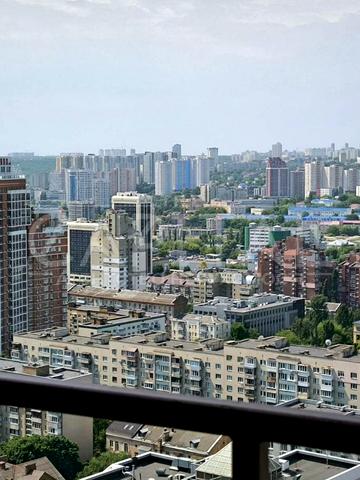 Василя Тютюнника вул. (Анрі Барбюса), 37/1