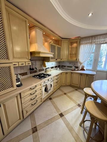 Повстанська вул., 9