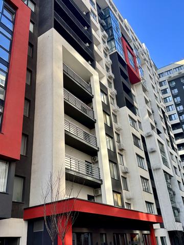 Спортивна вул., 3/2