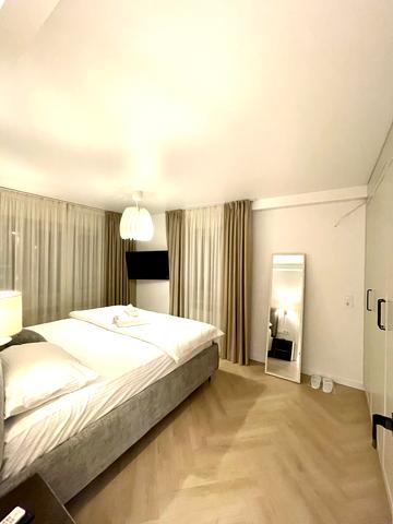 Мечникова вул. (Кловський), 8