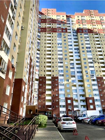 Ясинуватський пров., 10