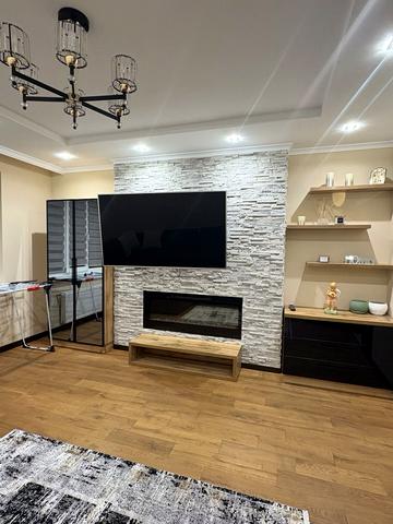 Володимира Івасюка вул., (Будинок)