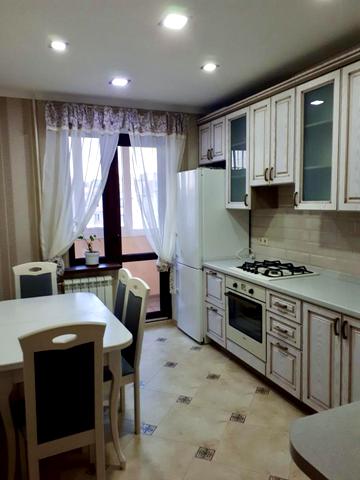 Євгена Чикаленка вул., 59/3