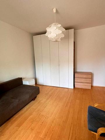 Павла Грабовського вул., 10