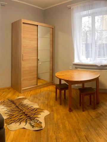 Михайла Котельникова вул., 48