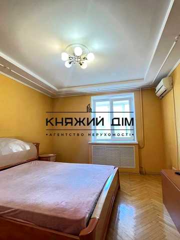 Жилянська вул., 72