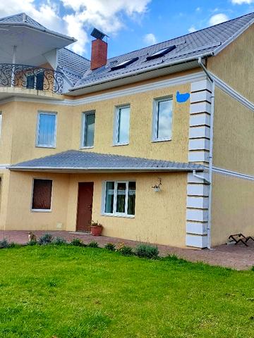 І. Богуна вул., 127