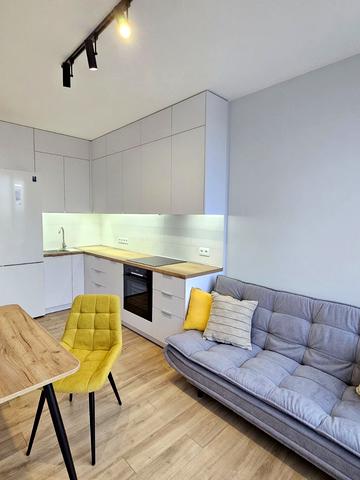 Авраама Лінкольна вул. (Димитрова), 6-Б